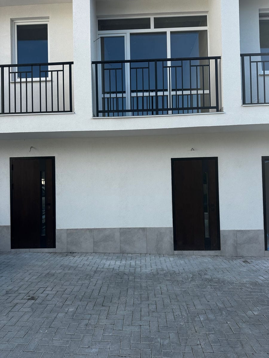 Apartament cu 4 camere, 104 m², Durlești