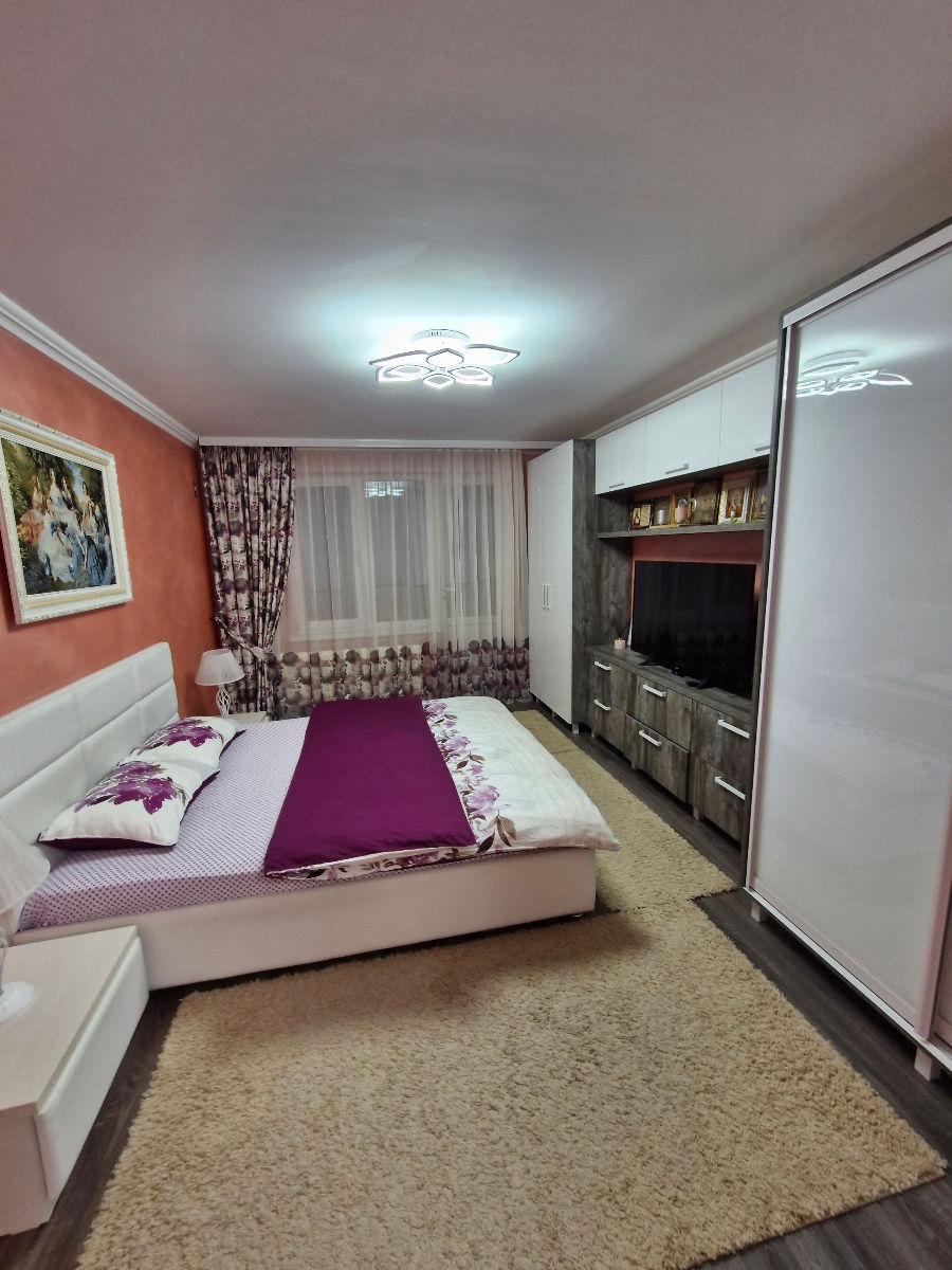 Apartament cu 3 camere, 74 m², Horjești