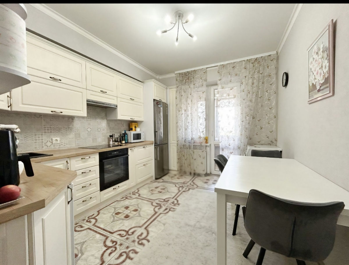 Apartament cu 2 camere, 86 m², Botanica, Chișinău