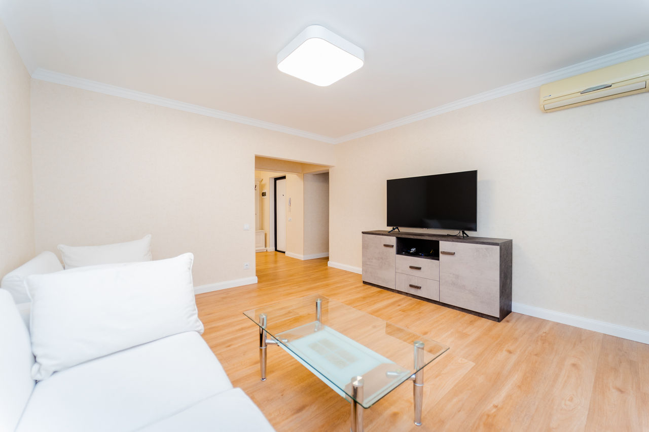 Apartament cu 3 camere, 82 m², Centru, Chișinău