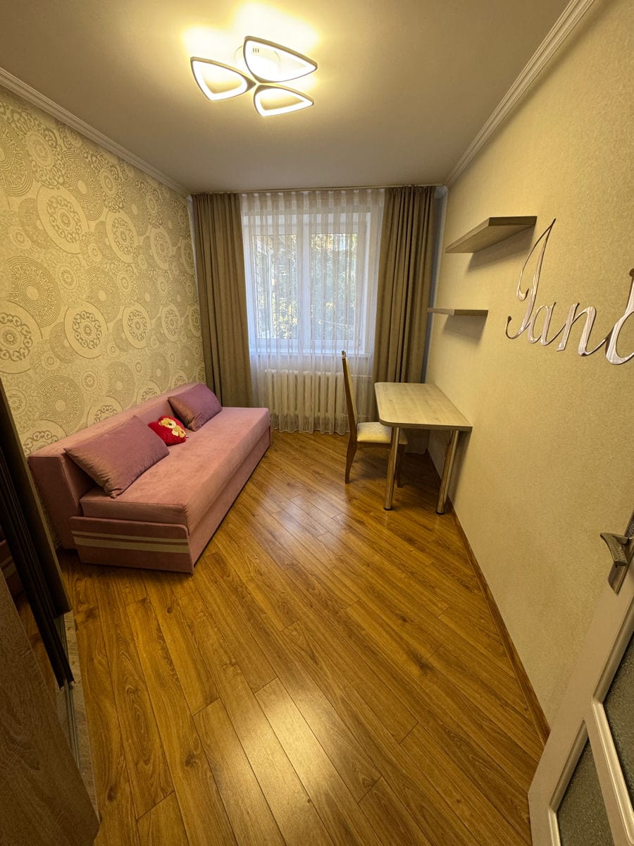 Apartament cu 3 camere, 70 m², Dvoreanskoe gnezdo, Bălți