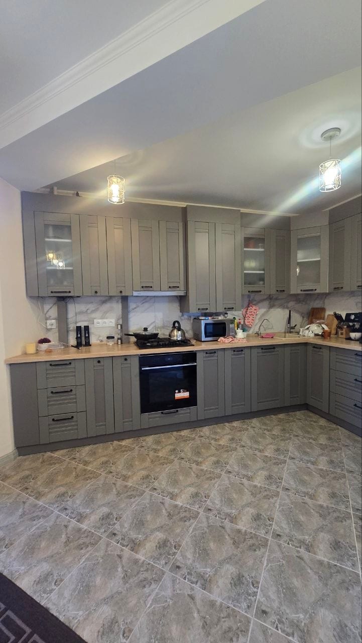 Apartament cu 3 camere, 125 m², Durlești