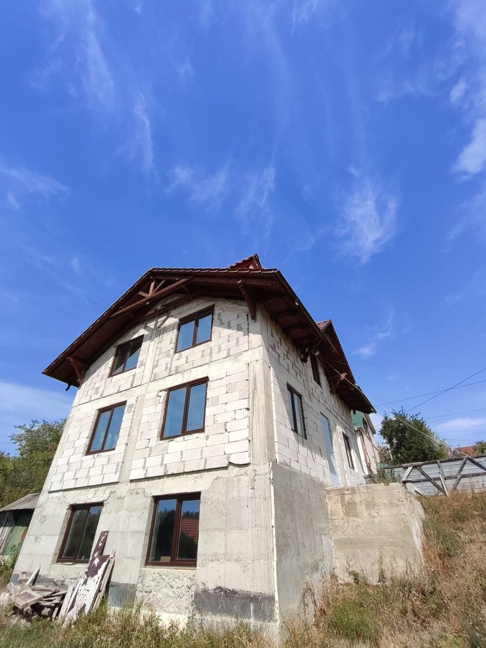 Casă cu 4 camere, 200 m², Tohatin