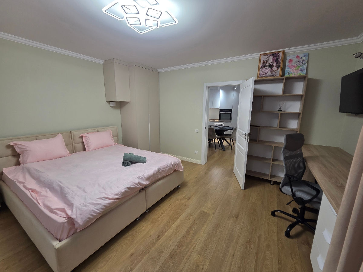 Apartament cu 3 camere, 120 m², Centru, Chișinău