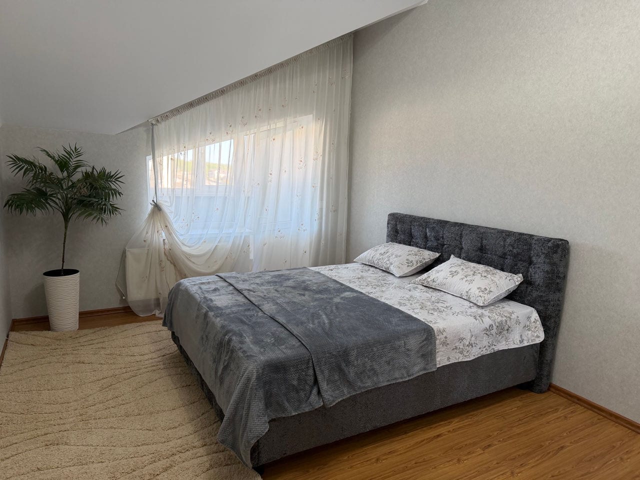 Apartament cu 3 camere, 91 m², Stăuceni
