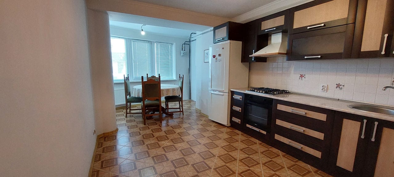 Apartament cu 2 camere, 70 m², Buiucani, Chișinău